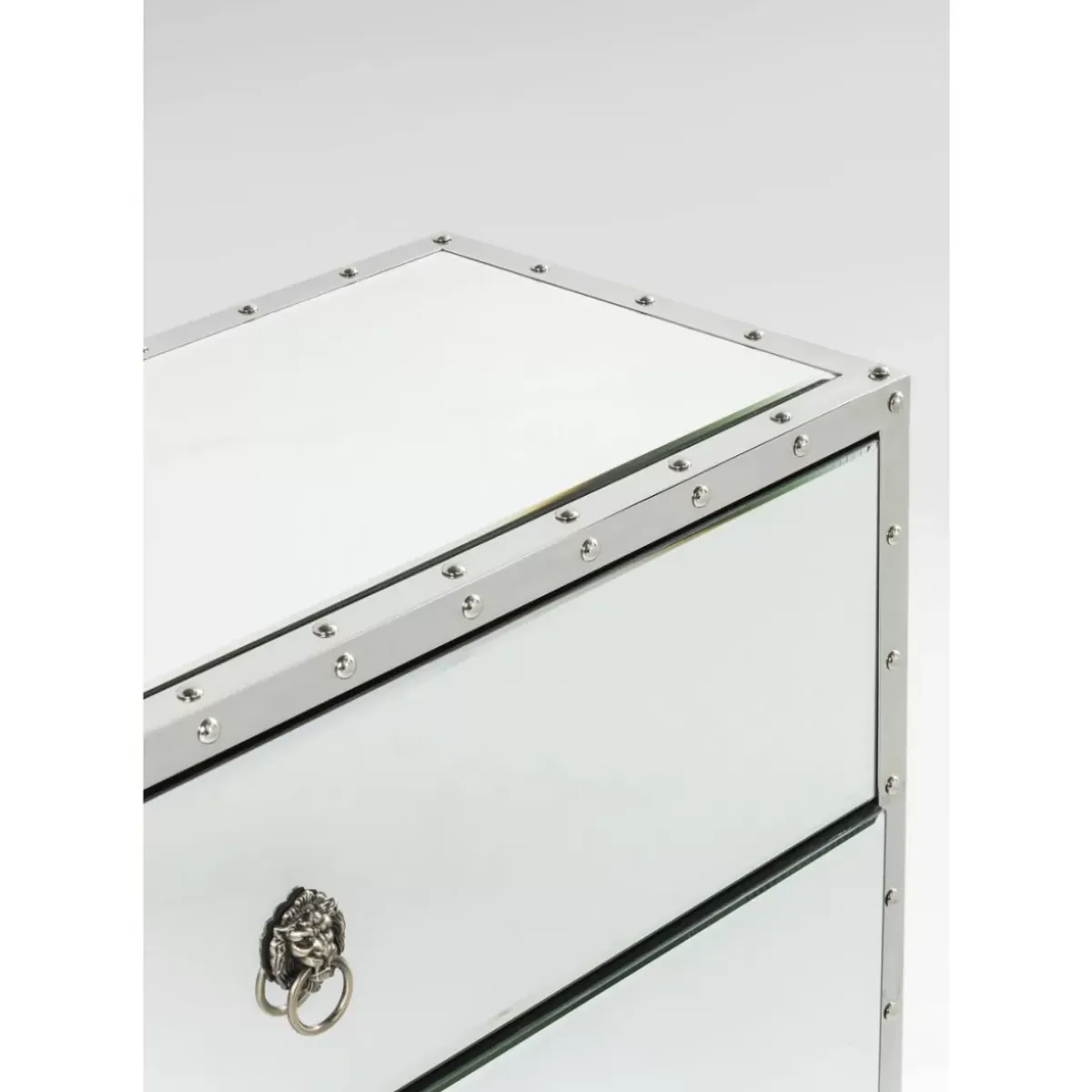 Hot Kommode Rivet Kommoden & Sideboards