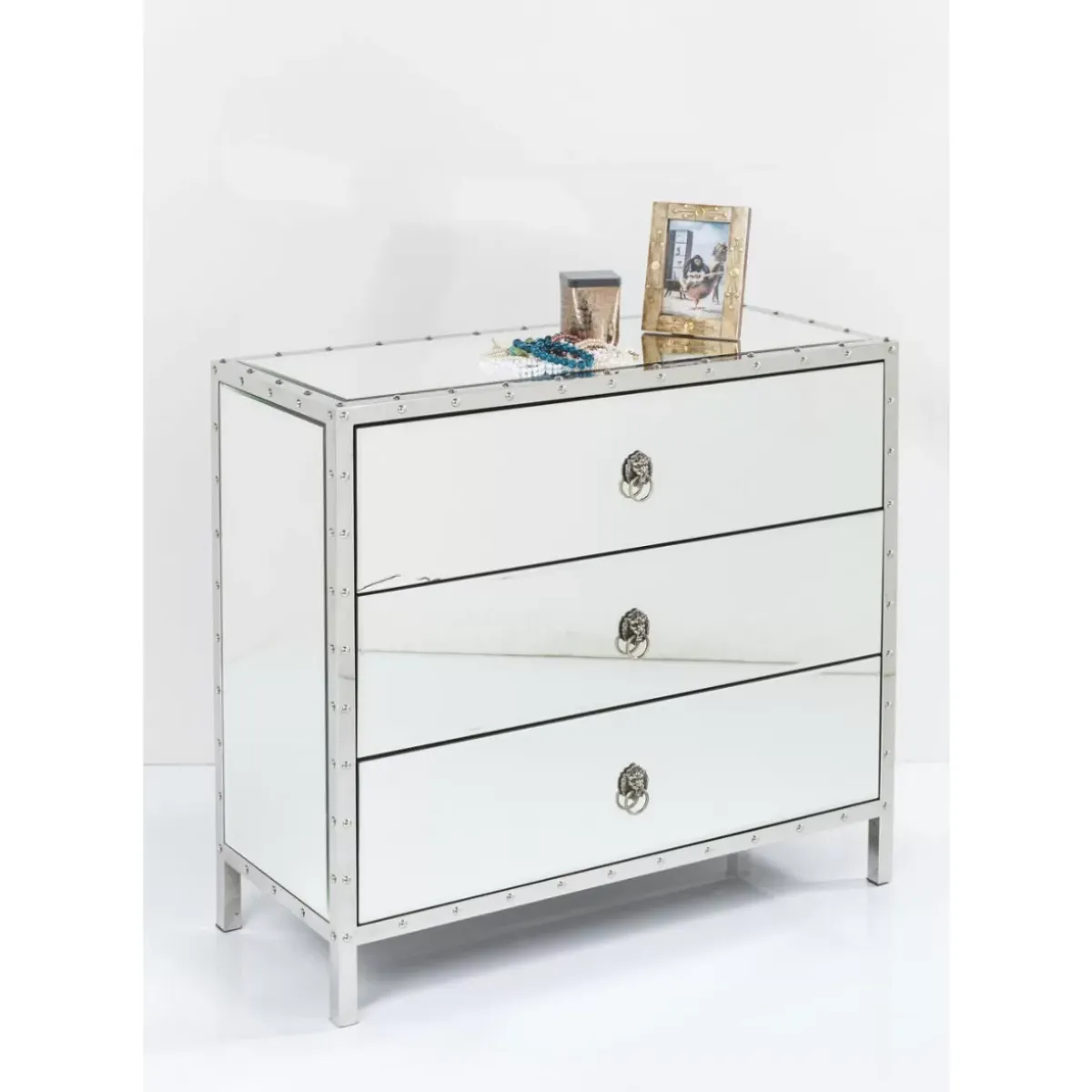 Hot Kommode Rivet Kommoden & Sideboards